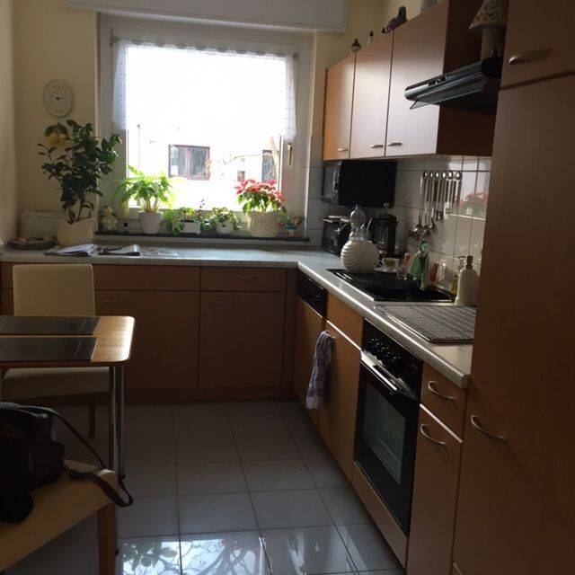Klassische 2-Zi.-ETW mit Balkon in einer ruhigen Wohnstrasse in Düsseldorf-Wersten