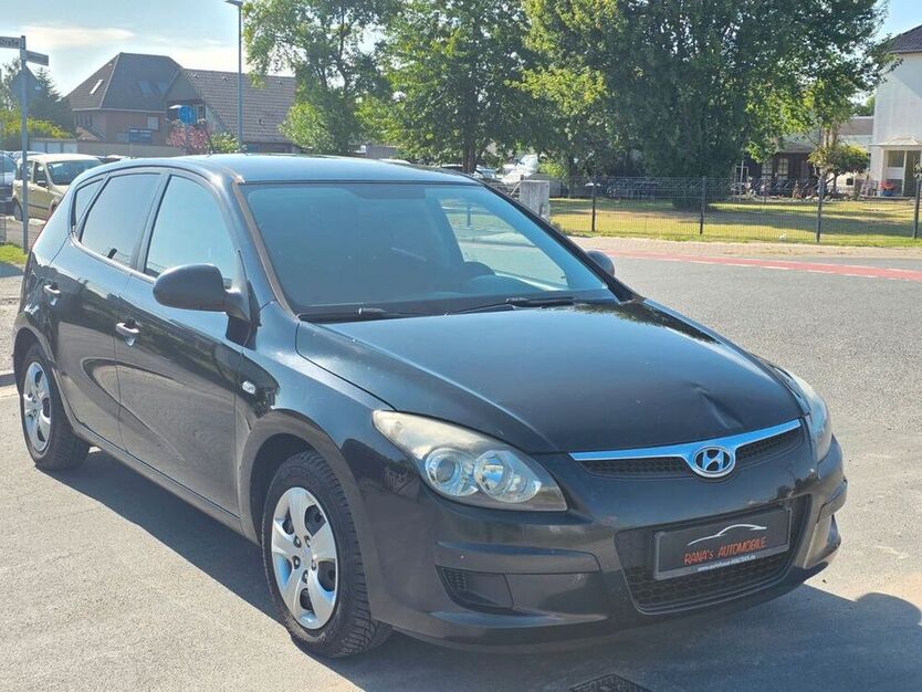 i30