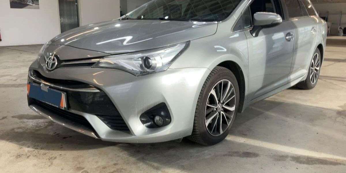 Toyota Avensis 84.193 km 16.990 &euro; Prenzlau 17291