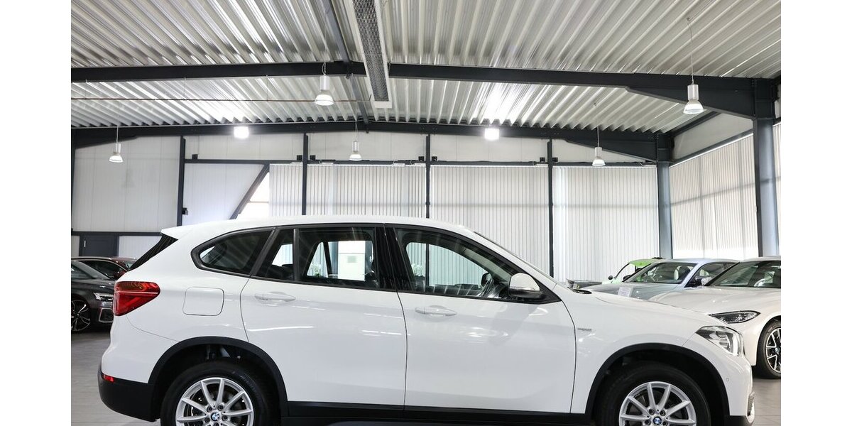 BMW X1 sDrive 18i Advantage WHITE / AUTOMATIK / 89.000 km 18.444 &euro; Hamm 59077