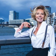 Christine Schütze - Also, mir wär sie zu dünn.. 10.04.2026 Evangelisches Gymnasium Meinerzhagen