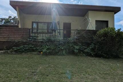 Grundstück mit Ferienbungalow 2 zimmer