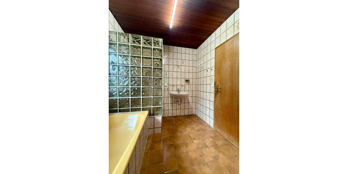 Erdgeschoßwohnung Andernach - 5 Zimmer, 130 m&sup2;, 260.000&euro; | Angebot:24782014