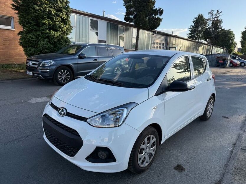 i10