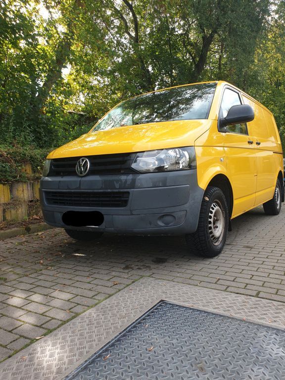 VW T5 Transporter 121.000 km 8.999 € Magdeburg 39112