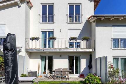 Haus Kirchseeon - 6 Zimmer, 171 m&sup2;, 2.380&euro; | Angebot:25523927