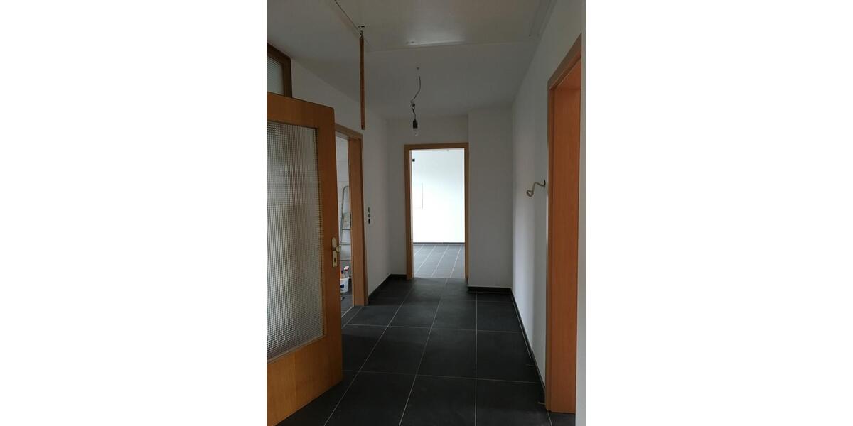 Etagenwohnung Bruchsal - 4 Zimmer, 89 m&sup2;, 1.000&euro; | Angebot:25977710