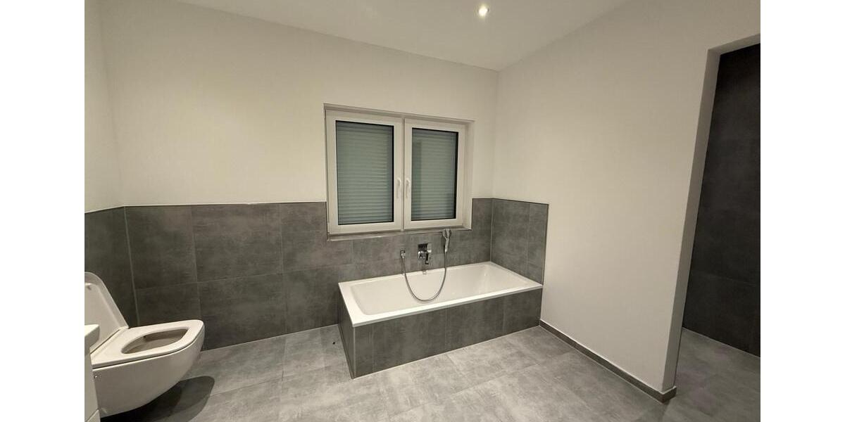 Maisonettenwohnung Erftstadt - 5 Zimmer, 145 m&sup2;, 1.950&euro; | Angebot:24752662