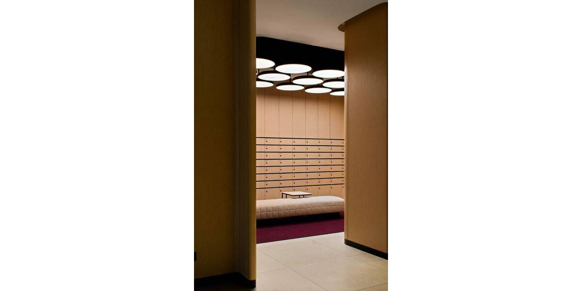 Etagenwohnung Frankfurt am Main Innenstadt - 2 Zimmer, 82 m&sup2;, 2.115&euro; | Angebot:26092972