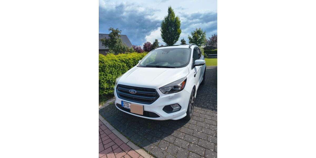 Ford Kuga 151.000 km 12.900 &euro; Harsefeld 21698