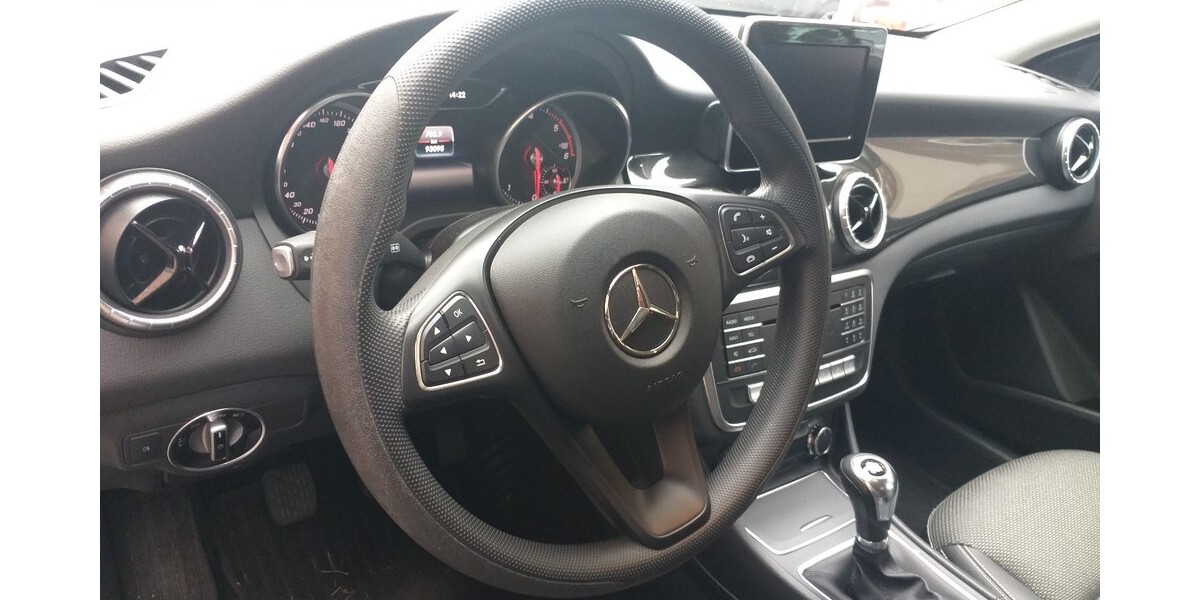 Mercedes-Benz CLA Shooting Brake 112.545 km 15.900 &euro; Nürnberg 90403