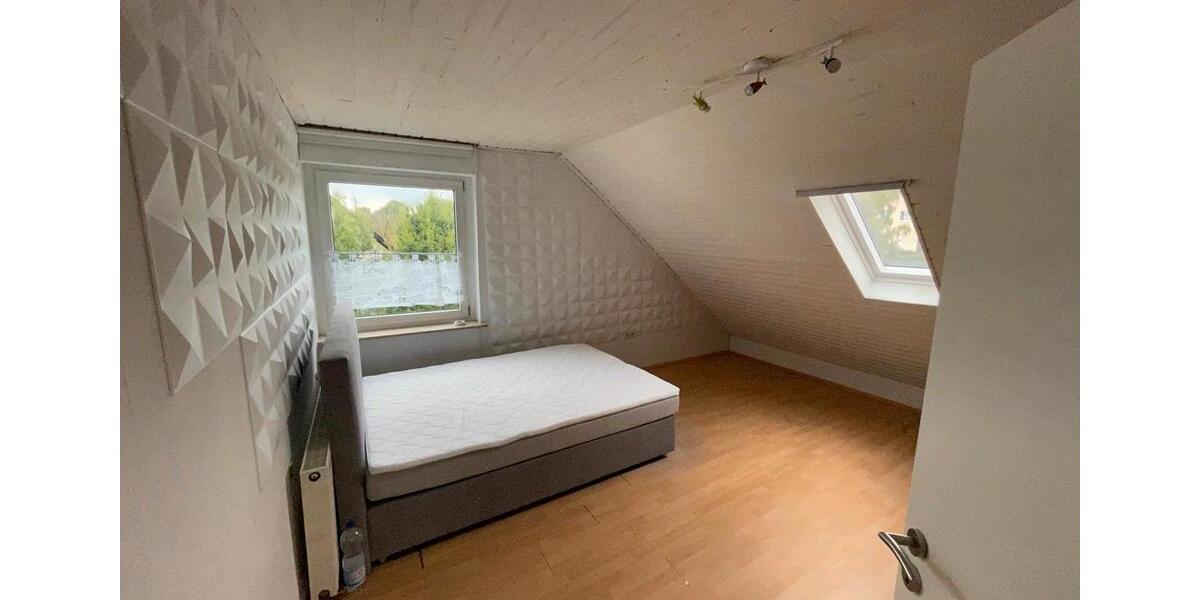 Einfamilienhaus Bad Wildungen - 8 Zimmer, 280 m&sup2;, 420.000&euro; | Angebot:26670876