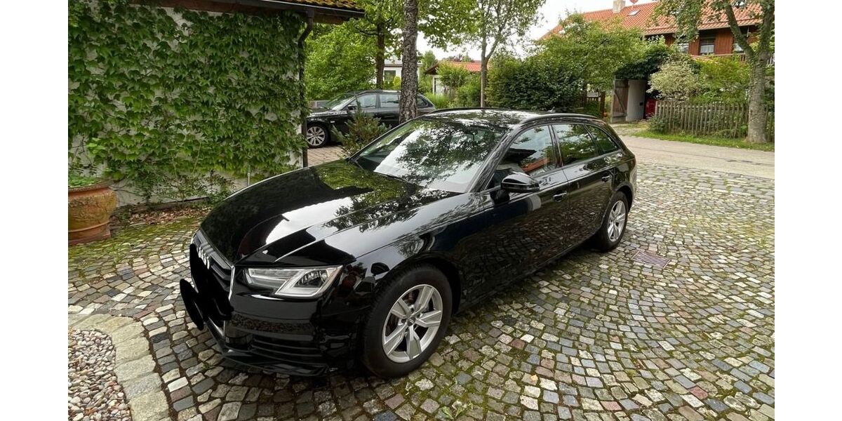 Audi A4 136.000 km 17.100 &euro; Oberhaching 82041