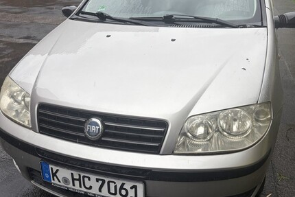 Fiat Punto 138.128 km 1.199 &euro; Köln 50667