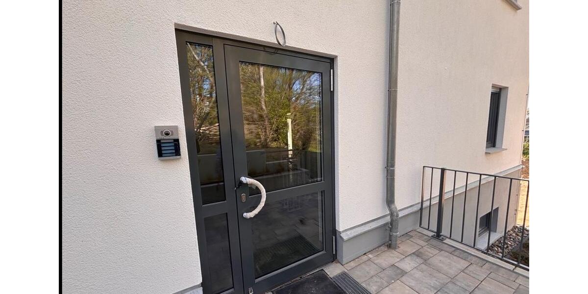 Erstbezug! Möblierte 2 RW in sehr schöner Villa mit 5 Einheiten. 2 zimmer