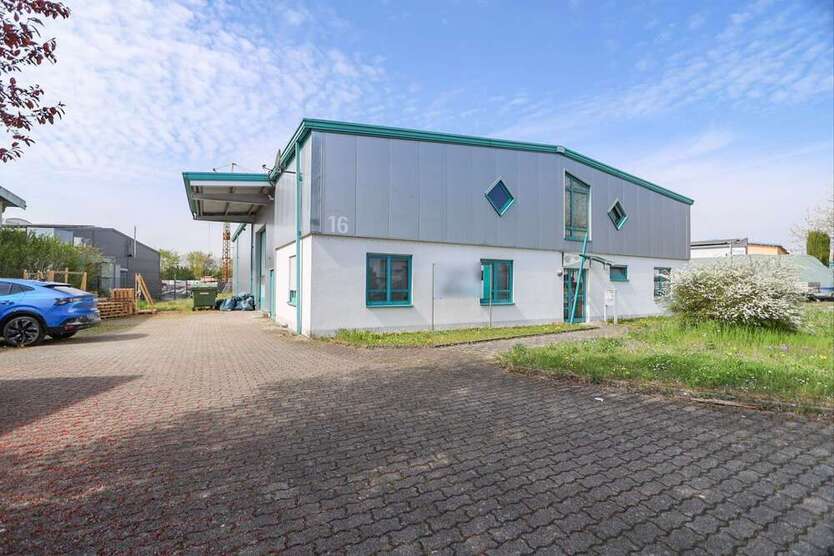 Halle in Oedheim 790.000 € 385.56 m²