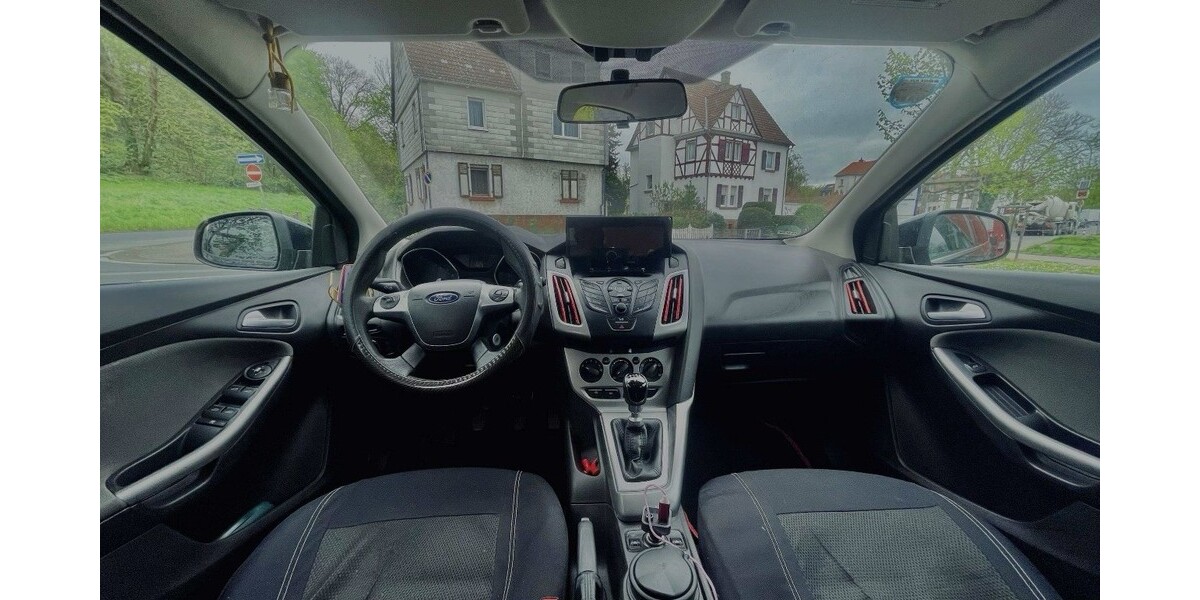 Ford Focus 174.000 km 4.999 € Friedberg 86316