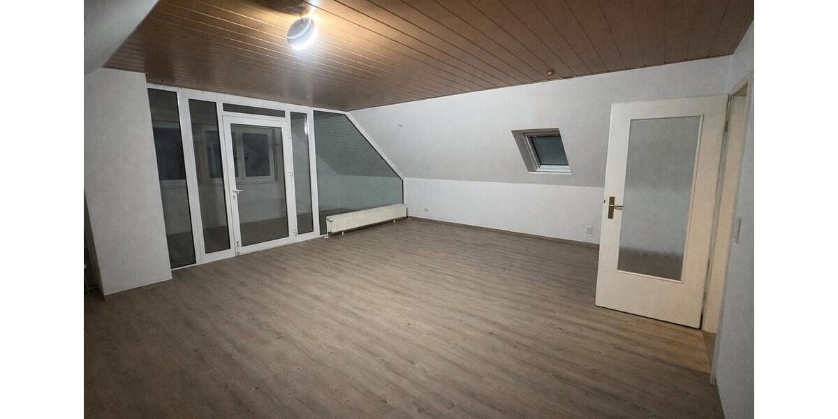Etagenwohnung Salzwedel - 4 Zimmer, 120 m&sup2;, 610&euro; | Angebot:26382356