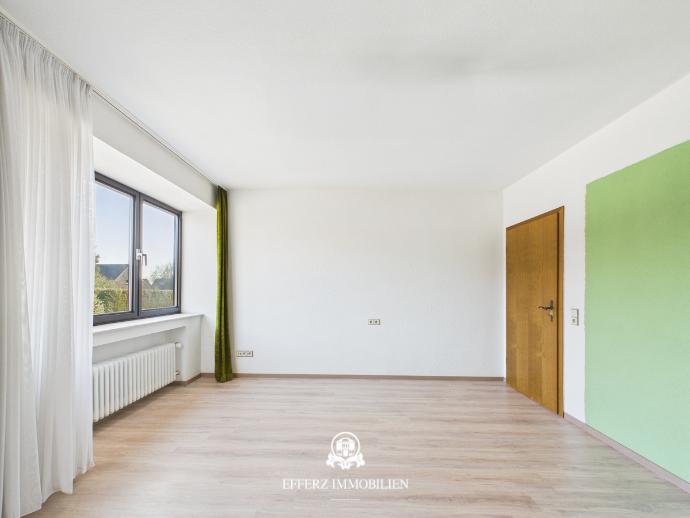Etagenwohnung Erftstadt - 4 Zimmer, 153 m&sup2;, 1.600&euro; | Angebot:25500382