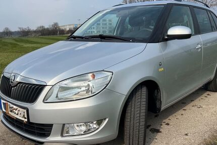 Skoda Fabia 108.000 km 5.500 &euro; Inning 82266