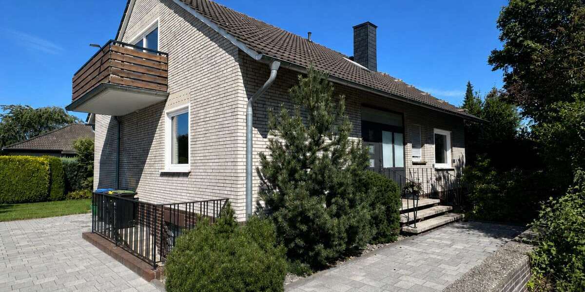 Einfamilienhaus Bückeburg - 4.5 Zimmer, 120 m&sup2;, 1.100&euro; | Angebot:27153315