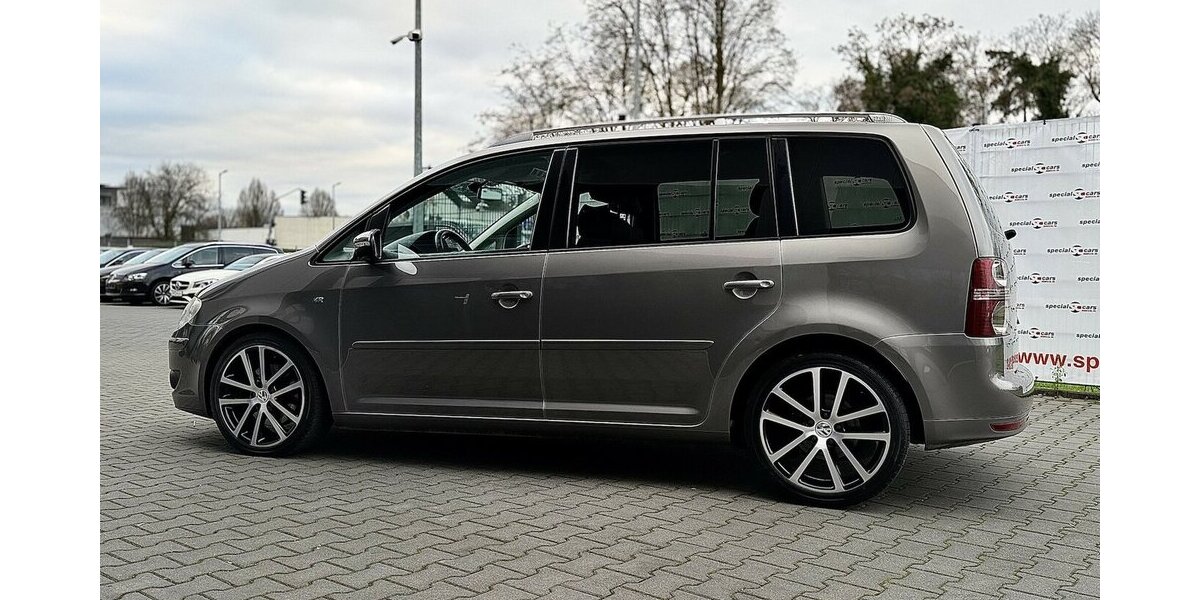 VW Touran R-Line / Leder / 7Sitze / 1.Hd / Navi 125.000 km 11.900 &euro; Mönchengladbach 41066