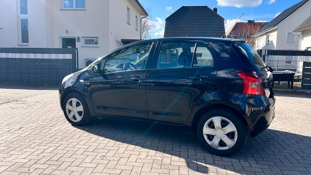 Toyota Yaris 130.000 km 4.999 &euro; Berlin 13591