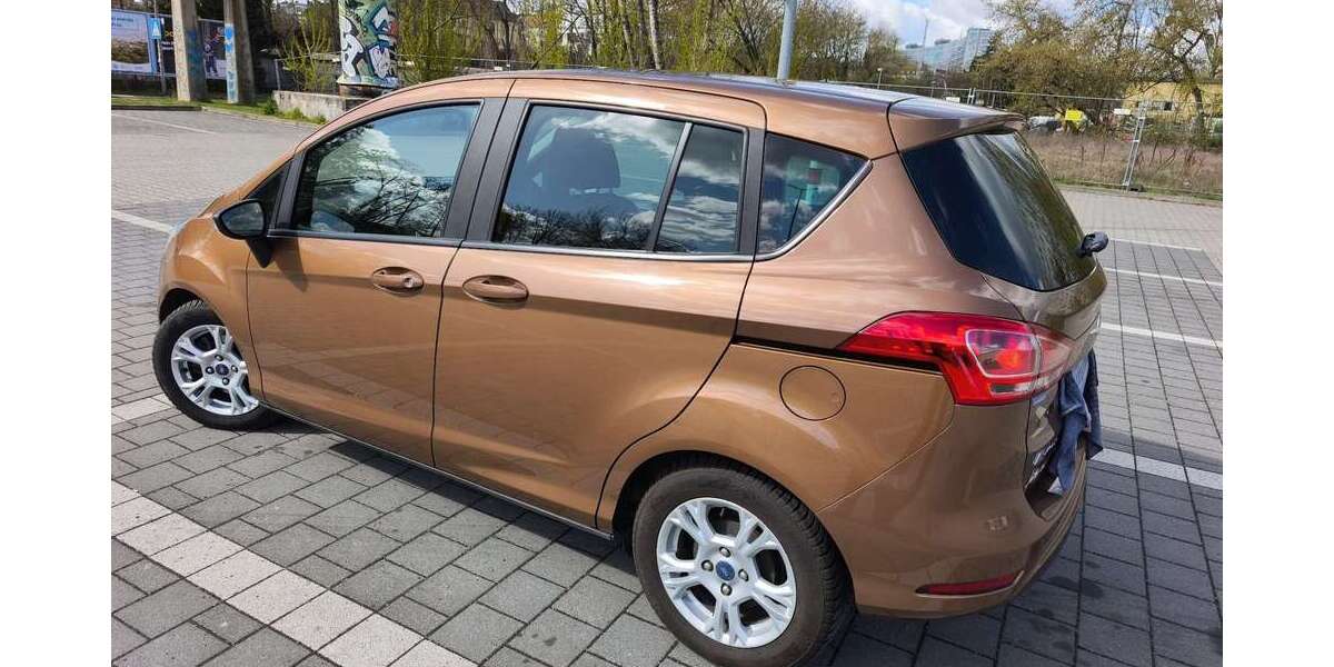 Ford B-Max 61.000 km 6.999 &euro; Berlin 10245