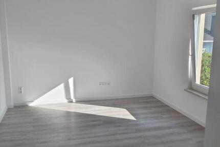 Wohnung Pößneck - 2 Zimmer, 70 m&sup2;, 400&euro; | Angebot:26314557