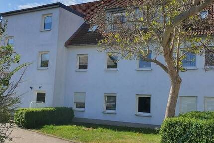 Singlewohnung mit kleiner Terrasse und Küche! 1 zimmer