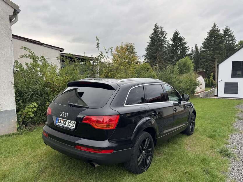 Audi Q7 295.183 km 6.900 € Kassel 34127
