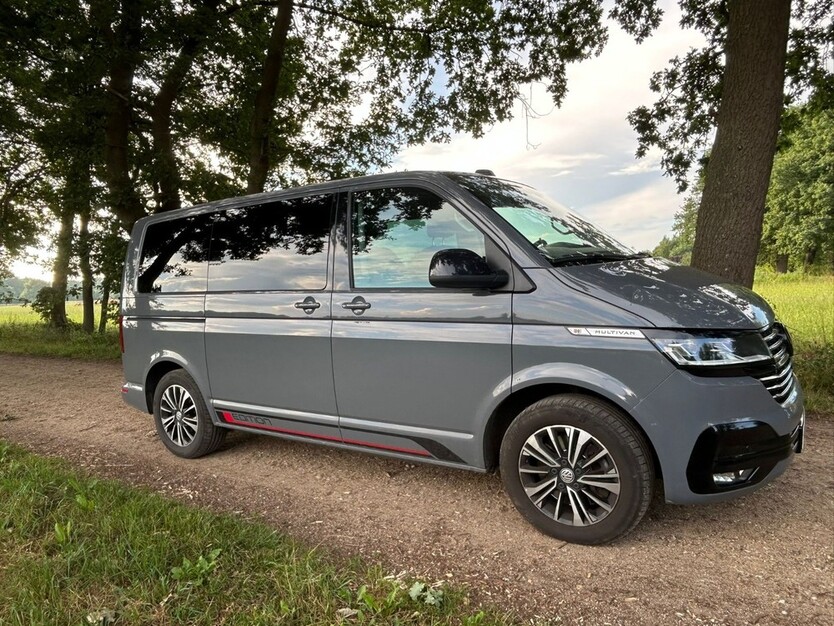 VW Multivan VI 104.000 km 45.000 € Brietlingen 21382