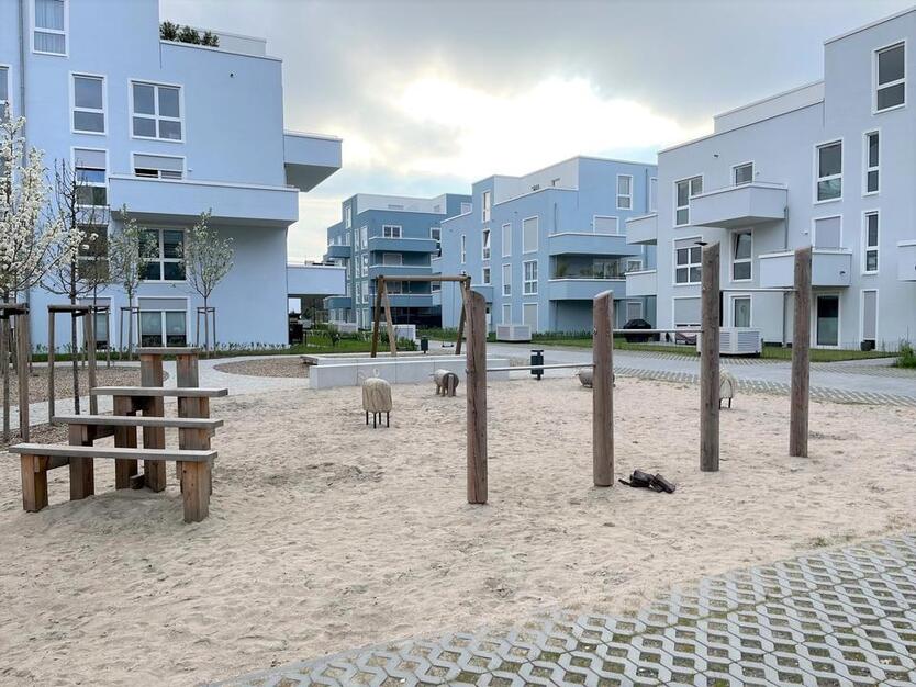 3-Zimmer-PenthouseWohnung: Mieten und auf Ihrer Dachterrasse frühstücken!