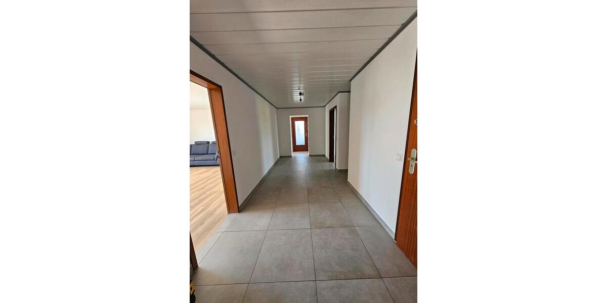 Etagenwohnung Neuenstadt am Kocher - 5.5 Zimmer, 144 m&sup2;, 1.800&euro; | Angebot:26322304