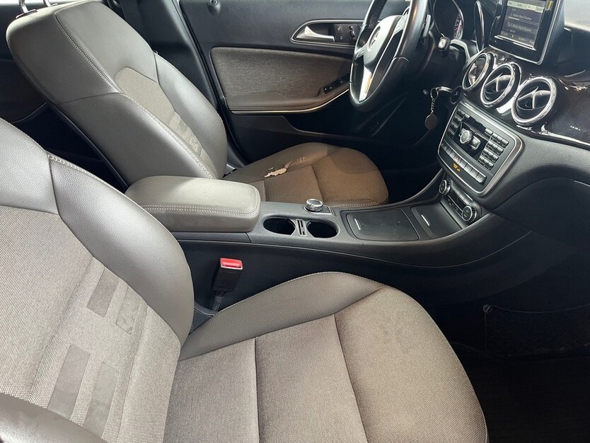 Mercedes-Benz GLA-Klasse 139.000 km 14.999 € Krefeld 47798