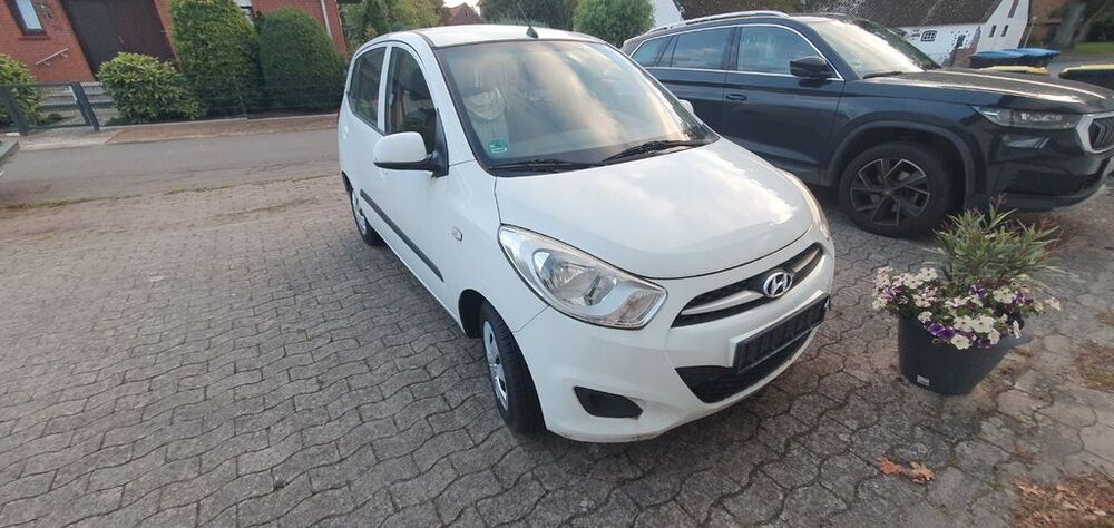 i10