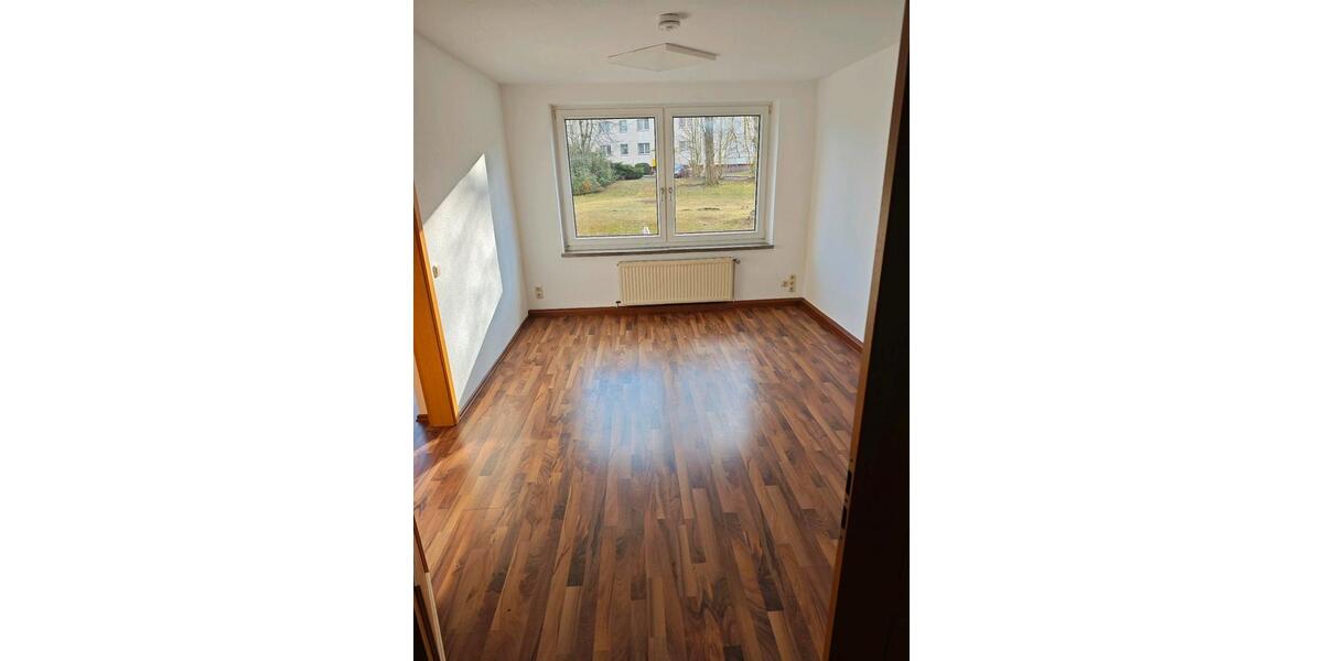 Etagenwohnung Neustadt an der Orla - 2 Zimmer, 45 m&sup2;, 450&euro; | Angebot:26017986