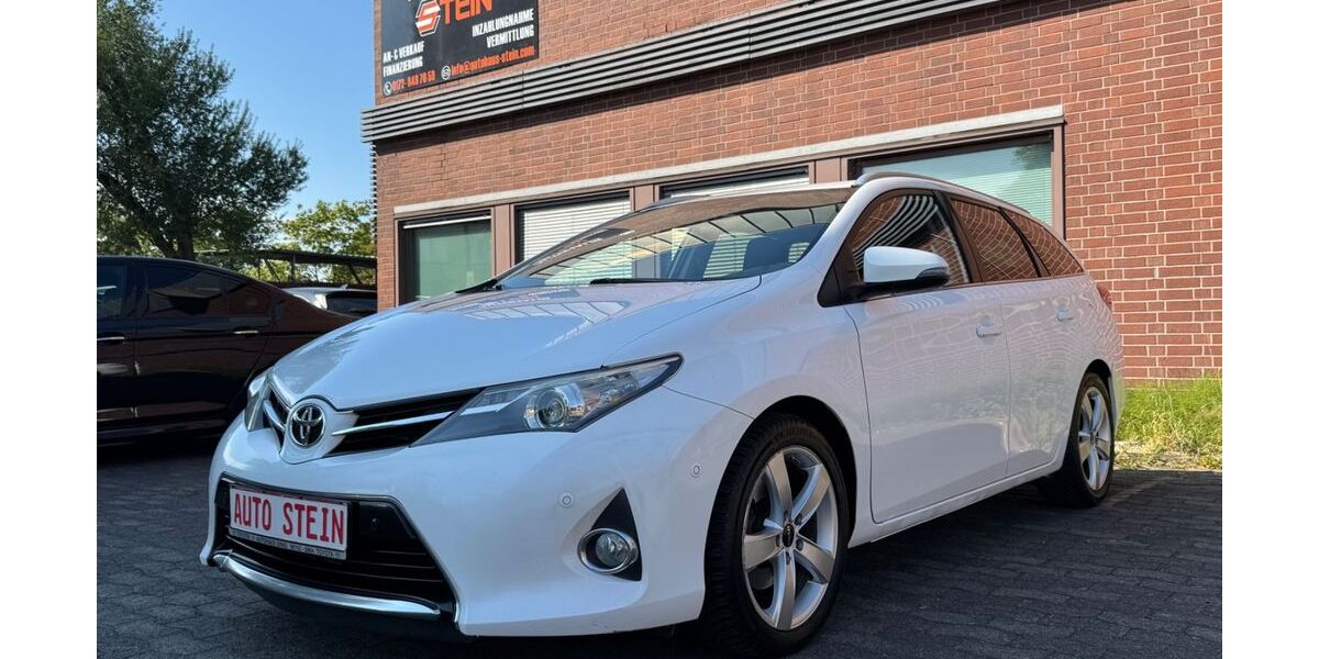 Toyota Auris 249.000 km 5.990 &euro; Rüsselsheim am Main 65428