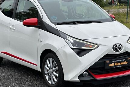 Toyota Aygo (X) 68.438 km 9.989 &euro; Schönefeld 12529