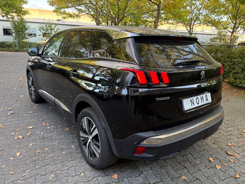 Peugeot 3008 180.648 km 13.804 € Frankfurt am Main 60389