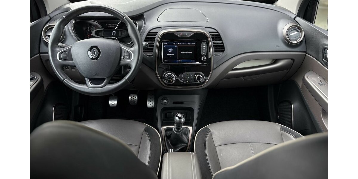 Renault Captur 1.2 TCe Elysee KAMERA/NAVI/SITZHEIZUNG 97.093 km 9.900 &euro; Villingen-Schwenningen 78054