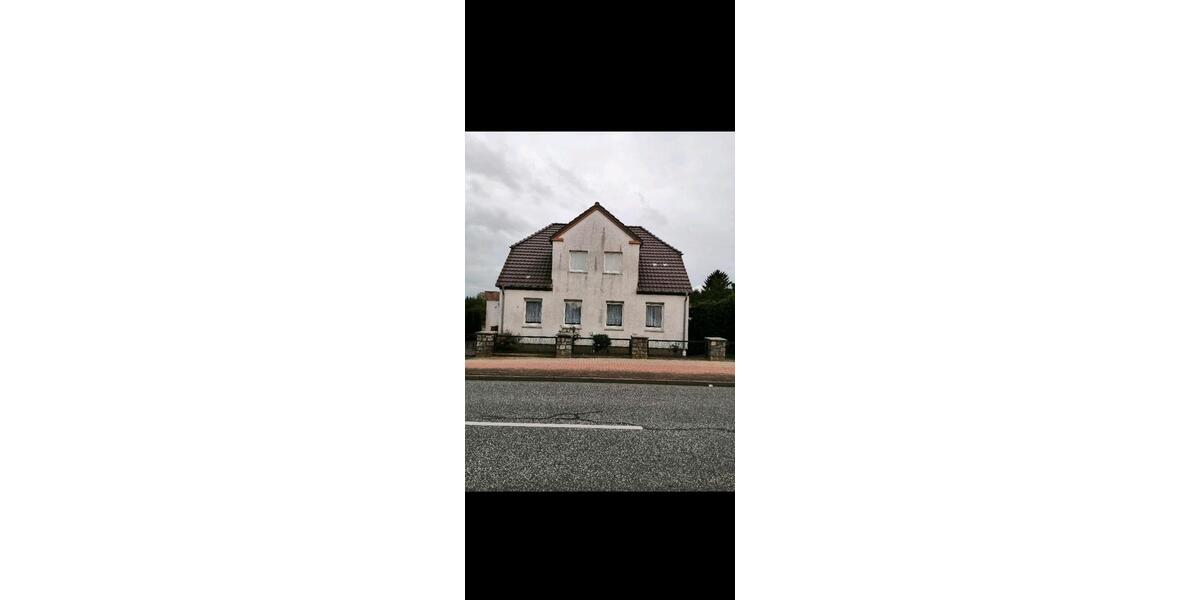 Einfamilienhaus Grimmen - 7 Zimmer, 130 m&sup2;, 149.000&euro; | Angebot:26415138