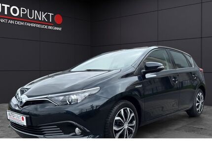 Toyota Auris 124.000 km 12.999 &euro; Wildau 15745