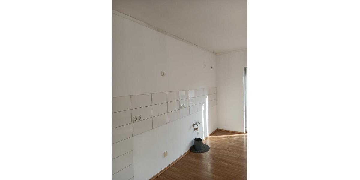 Schicke 3 Zimmer Wohnung mit WanneTageslichtbadWohnküche und großer Terrasse! #Seume39 3 zimmer