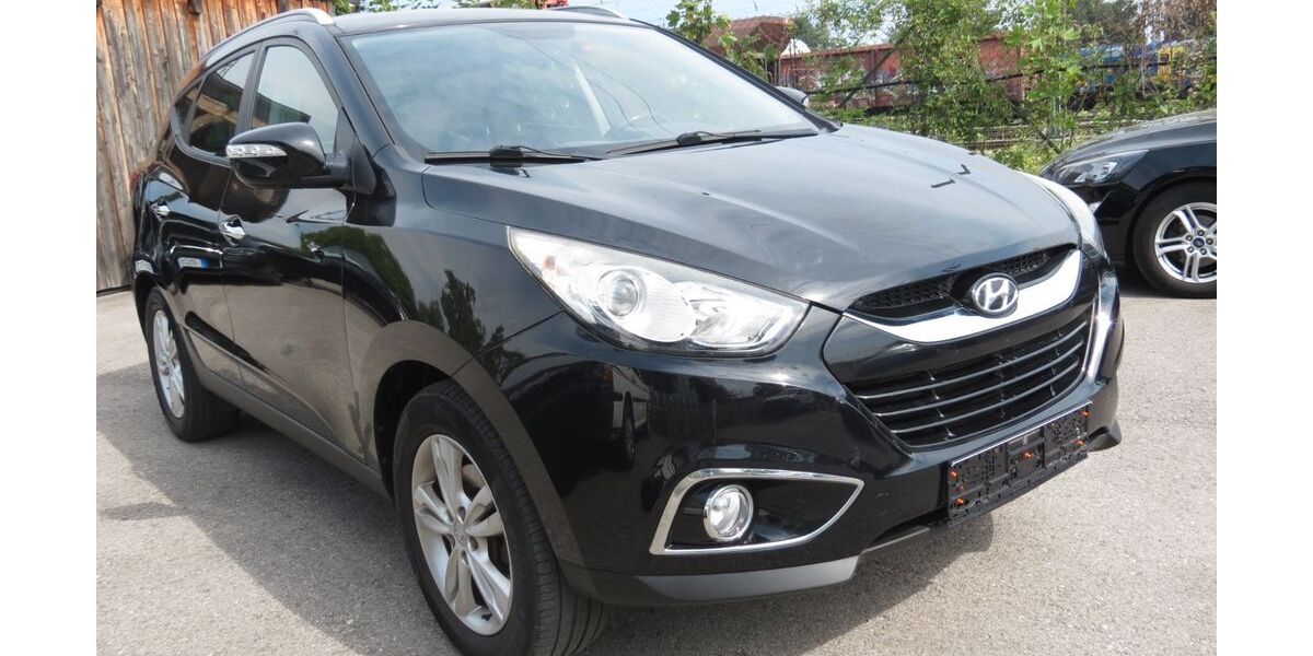 Hyundai ix35 107.500 km 8.250 &euro; Rosenheim 83026