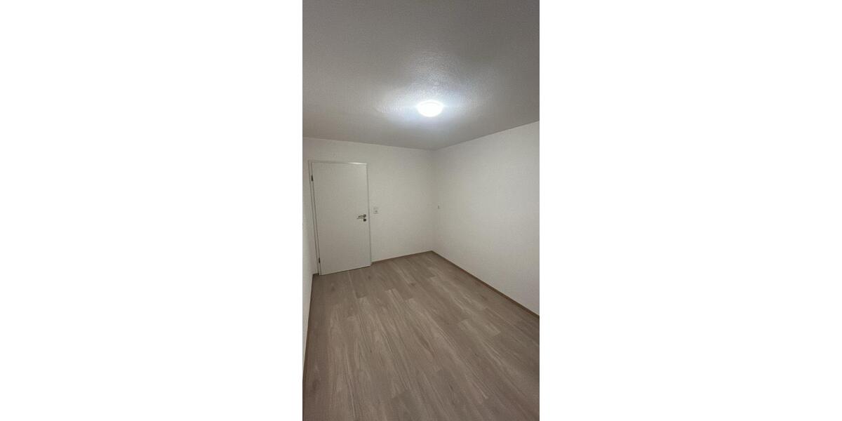 Reihenhaus Heilbronn Frankenbach - 6 Zimmer, 170 m&sup2;, 2.500&euro; | Angebot:25425049