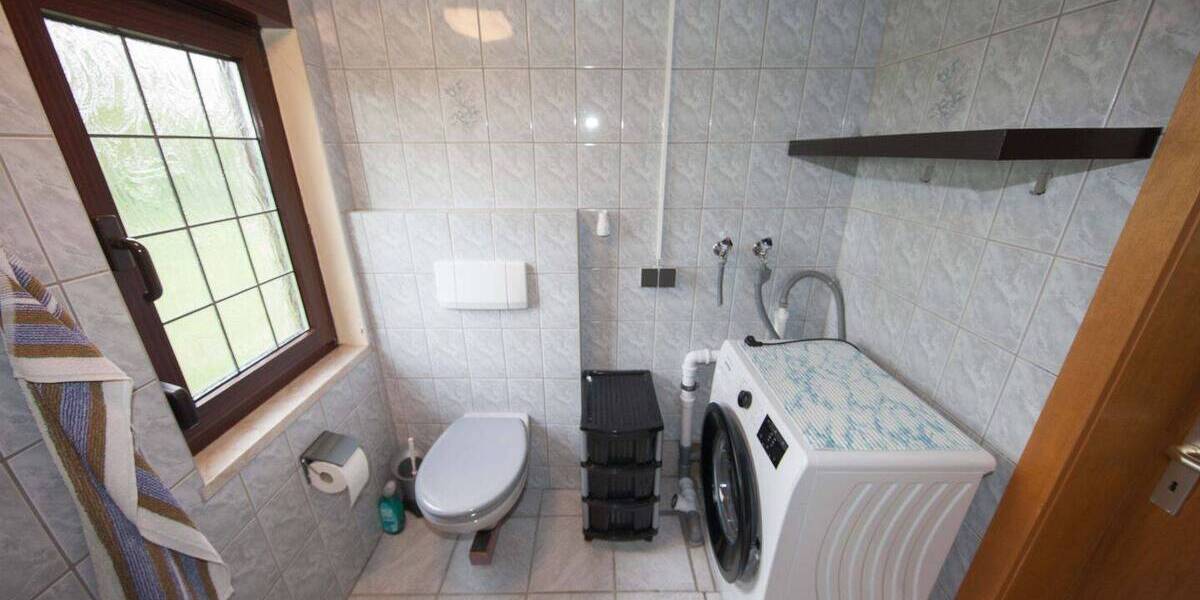 Mehrfamilienhaus, Wohnhaus Sachsenbrunn Sachsenbrunn - 3 Zimmer, 70 m&sup2;, 79.000&euro; | Angebot:26882110