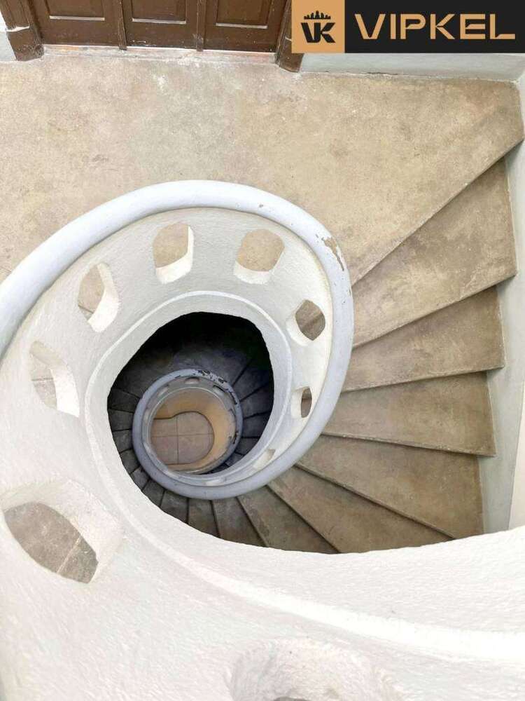 Haus zum Kaufen in Santiago de Compostela 1.100.000 € 800 m²