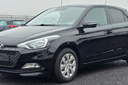 Hyundai i20 55.000 km 9.490 &euro; Oberwinter 53424