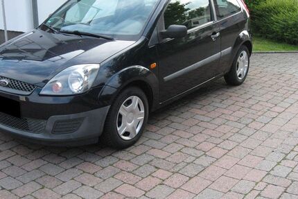 Ford Fiesta 122.080 km 1.800 &euro; Ostercappeln 49179